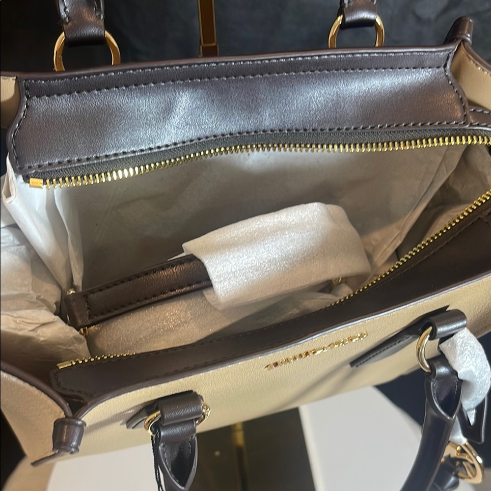 Michael Kors Tan and White Women's Bag - Picture 10 of 13